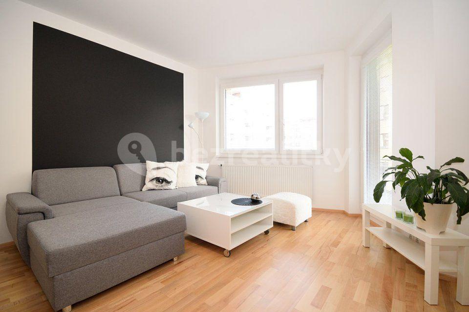 Pronájem bytu 2+kk 55 m², Makedonská, Praha, Praha