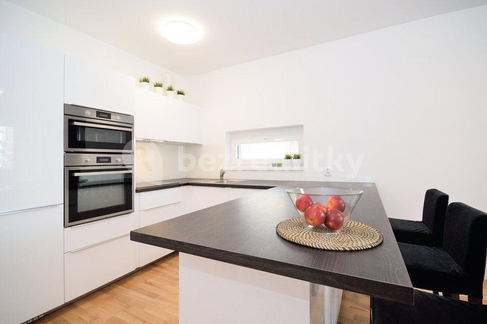 Pronájem bytu 2+kk 55 m², Makedonská, Praha, Praha