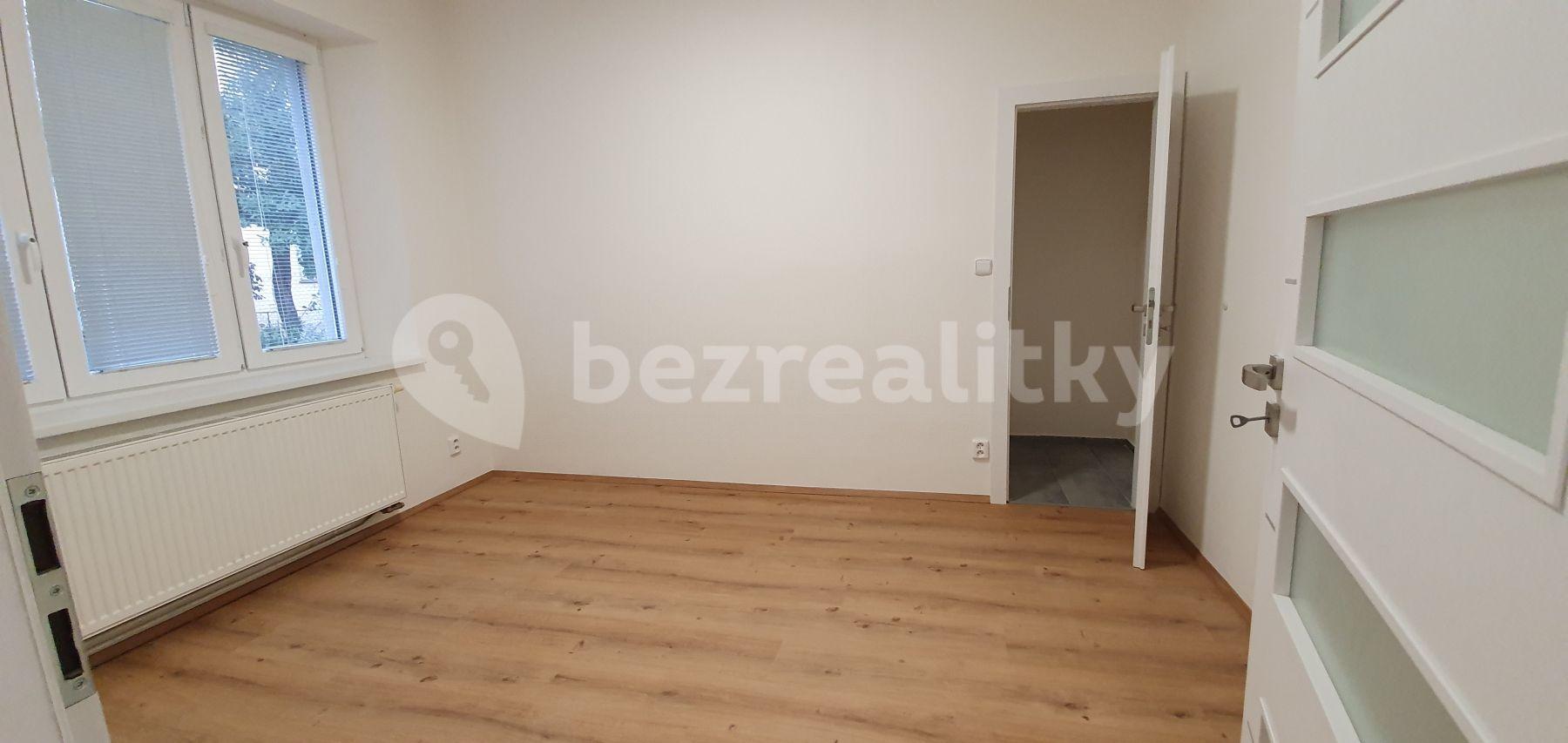 Pronájem bytu 2+kk 46 m², Uzavřená, Praha, Praha