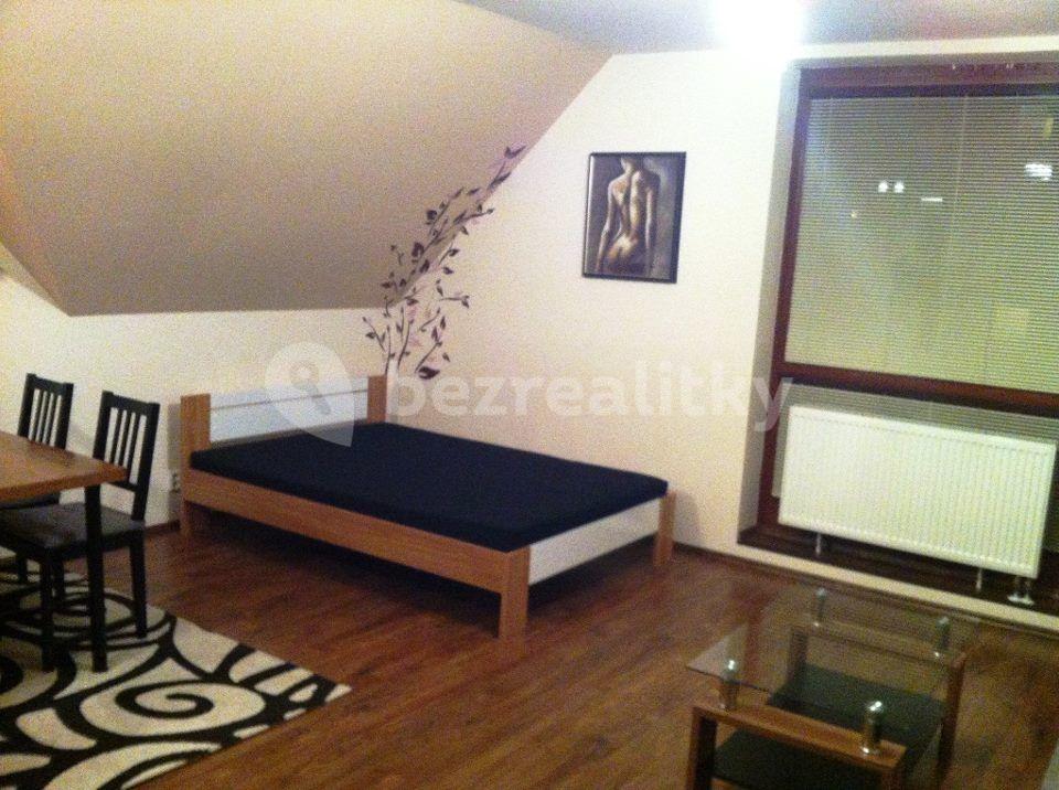 Pronájem bytu 1+kk 38 m², Lomená, Jesenice, Středočeský kraj