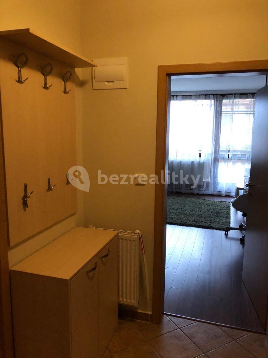 Pronájem bytu 1+kk 38 m², Lomená, Jesenice, Středočeský kraj