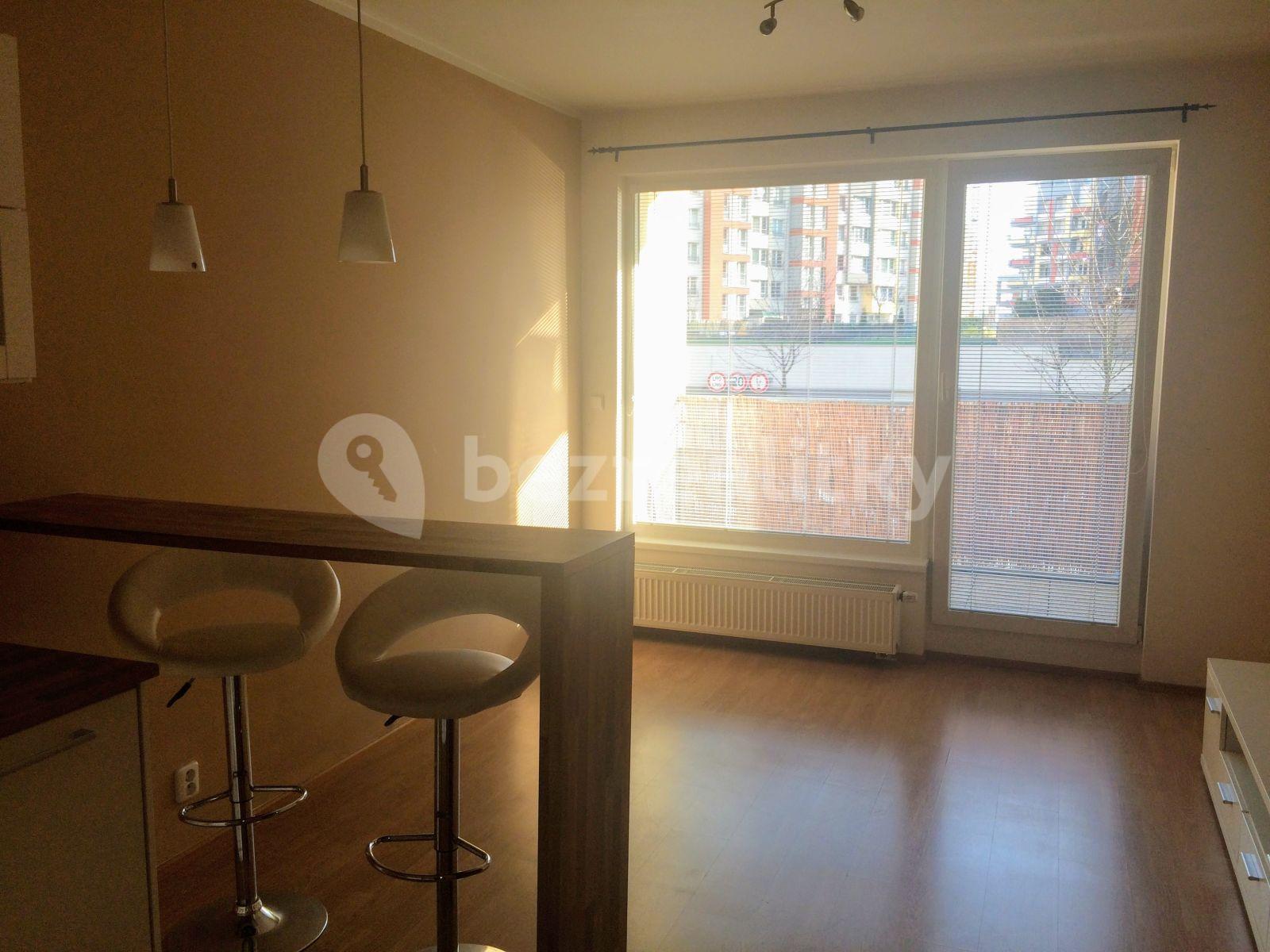 Pronájem bytu 1+kk 30 m², Sazovická, Praha, Praha