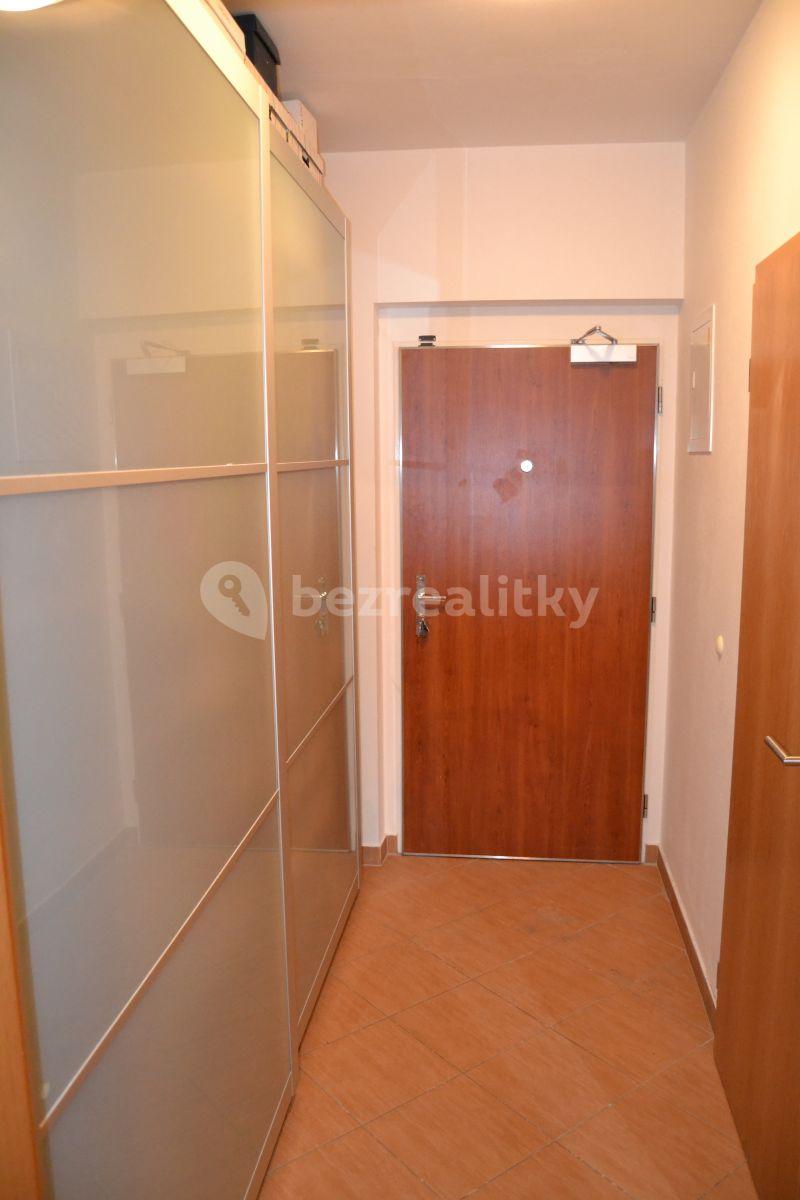 Pronájem bytu 1+kk 30 m², Sazovická, Praha, Praha