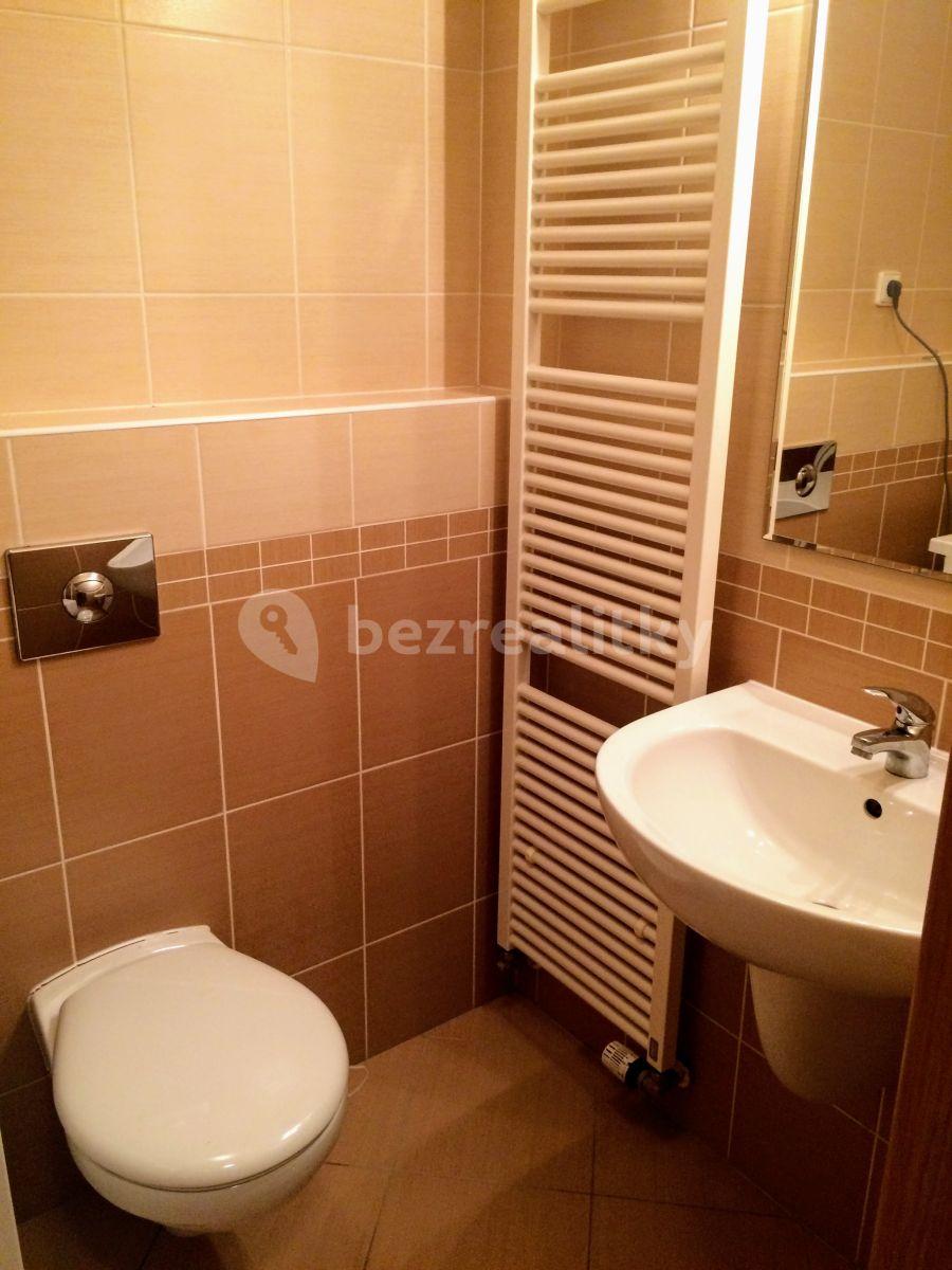 Pronájem bytu 1+kk 30 m², Sazovická, Praha, Praha