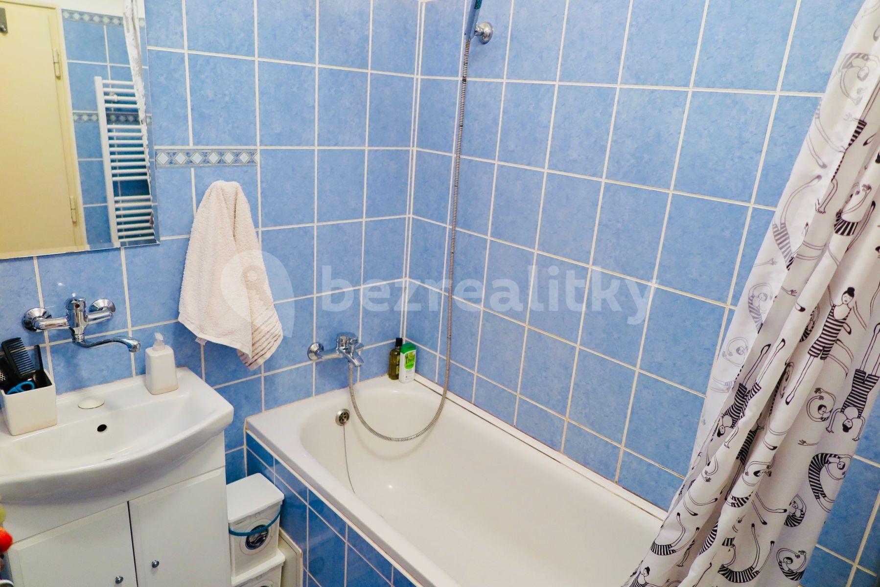 Pronájem bytu 2+kk 39 m², Ke Kapslovně, Praha, Praha