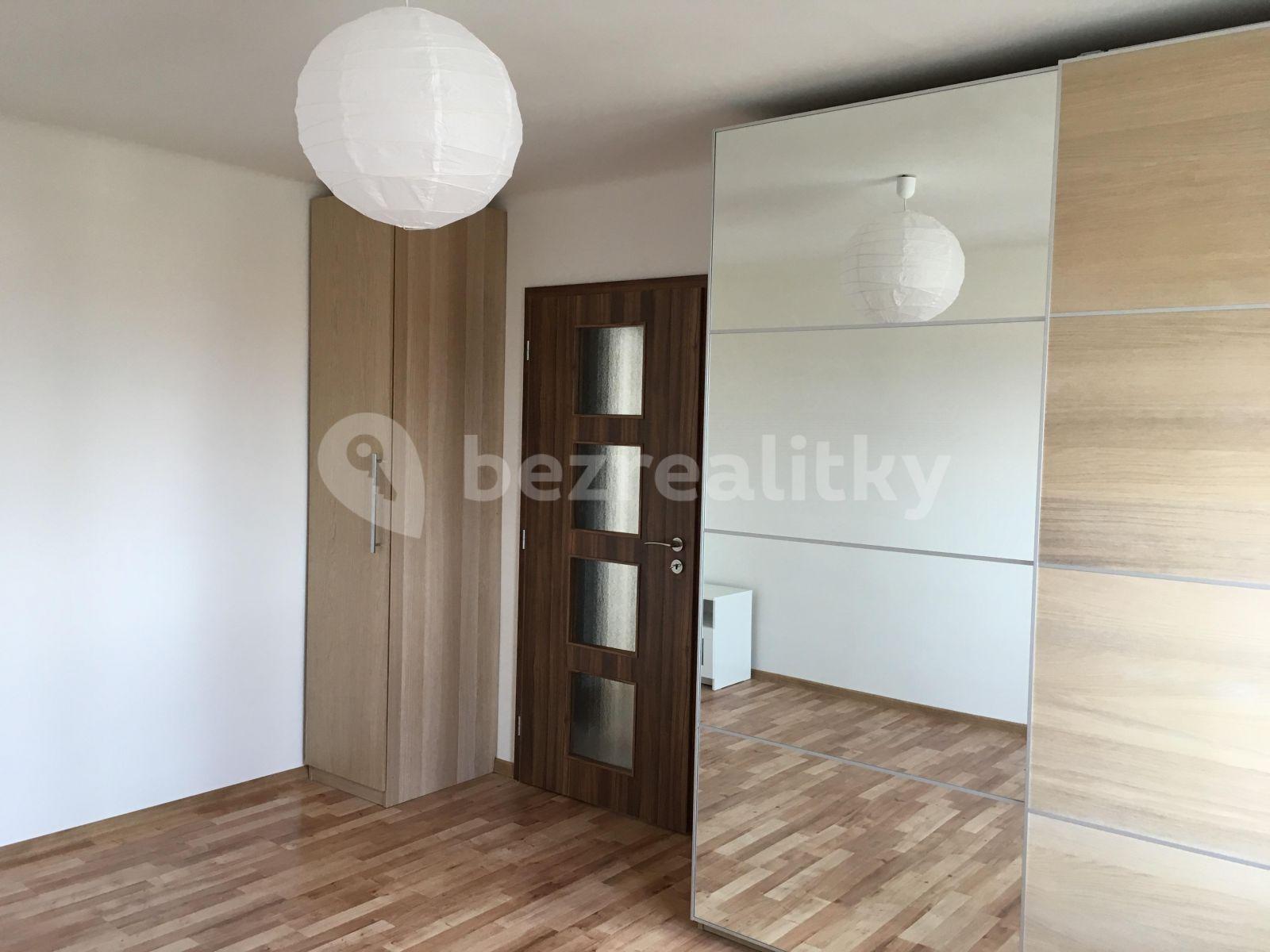 Pronájem bytu 1+1 32 m², Míru, Kladno, Středočeský kraj