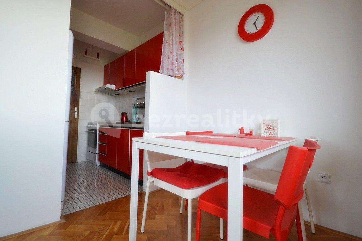 Pronájem bytu 2+1 64 m², Hillebrantova, Praha, Praha