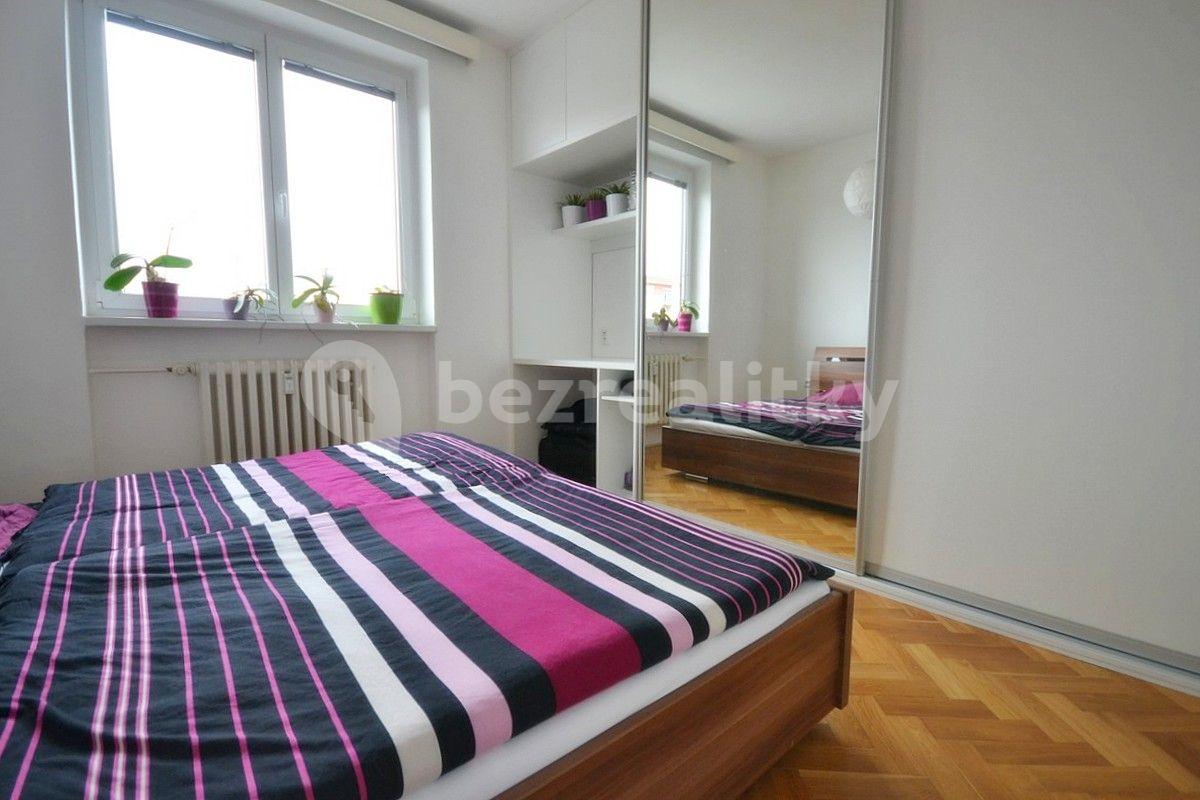 Pronájem bytu 2+1 64 m², Hillebrantova, Praha, Praha