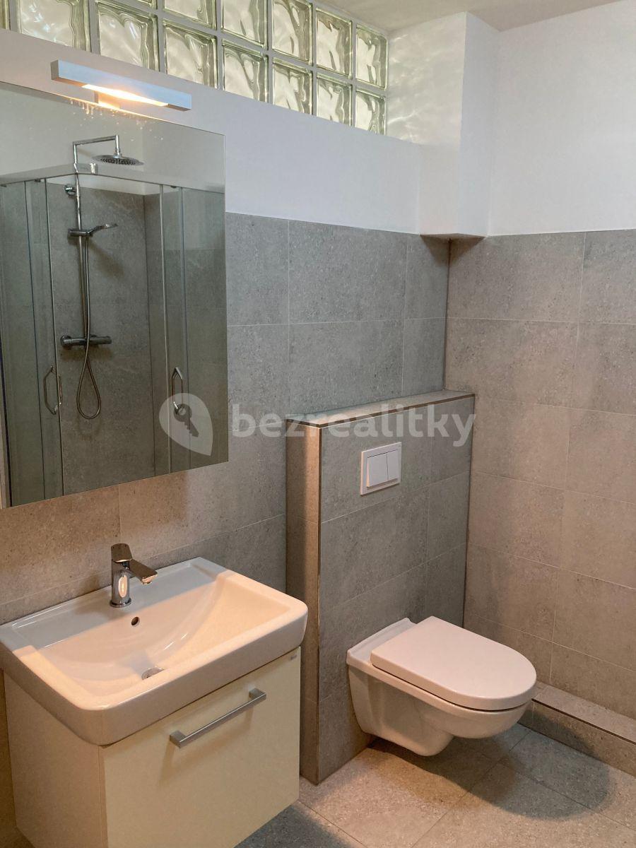 Pronájem bytu 1+kk 36 m², Lačnovská, Praha, Praha