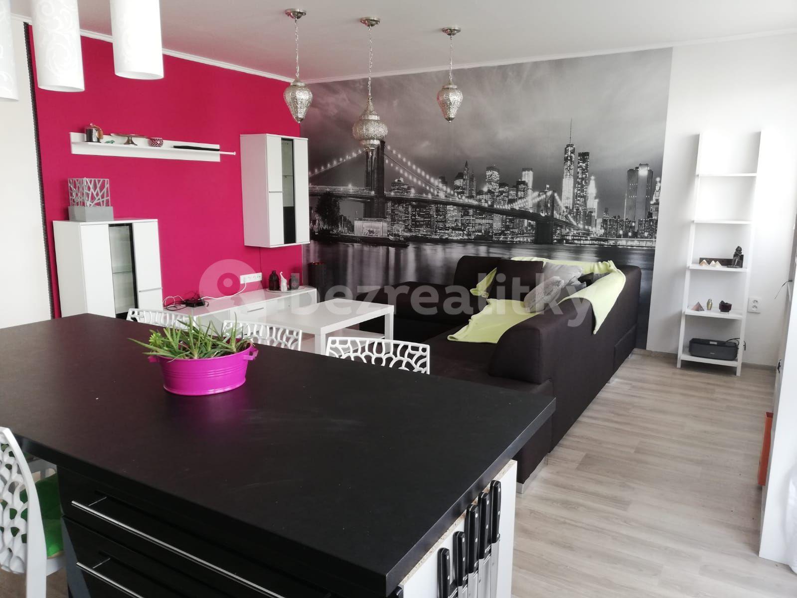 Pronájem bytu 2+kk 72 m², Bělehradská, Pardubice, Pardubický kraj