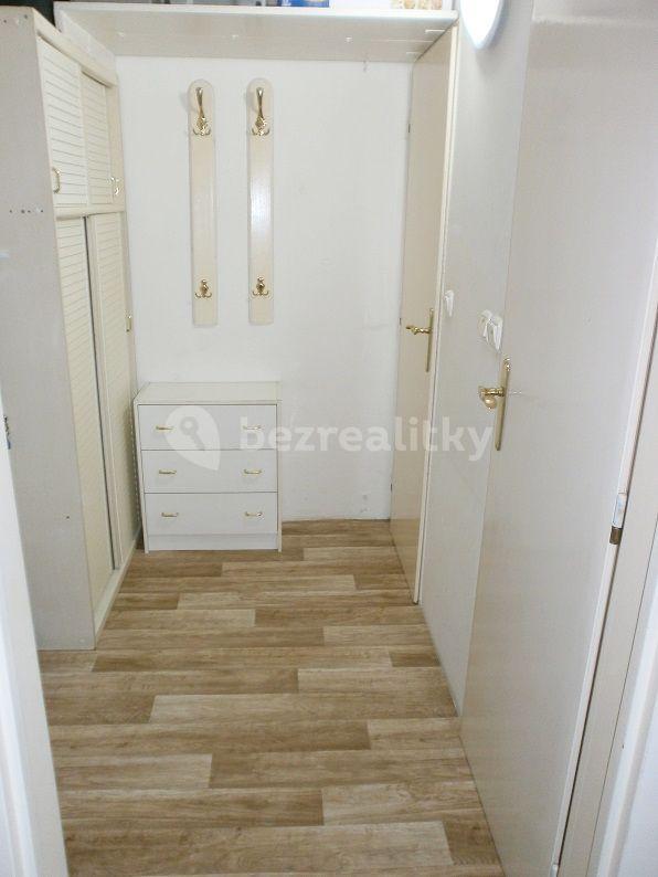 Pronájem bytu 1+kk 29 m², Tesaříkova, Praha, Praha