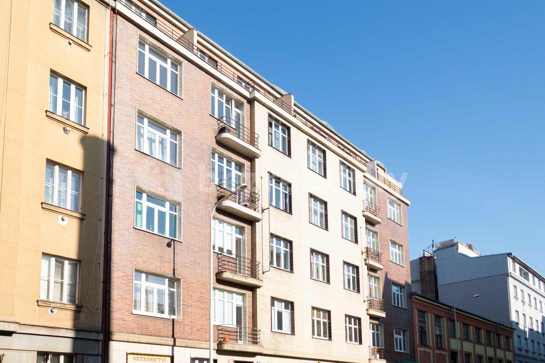 Pronájem bytu 1+kk 24 m², Přístavní, Praha, Praha