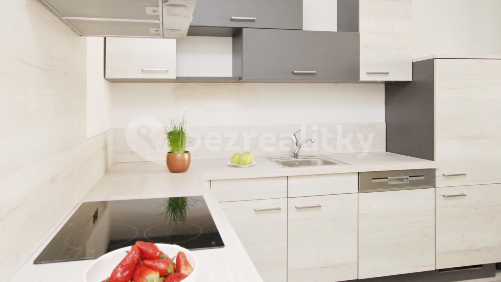 Pronájem bytu 2+kk 53 m², Žateckých, Praha, Praha