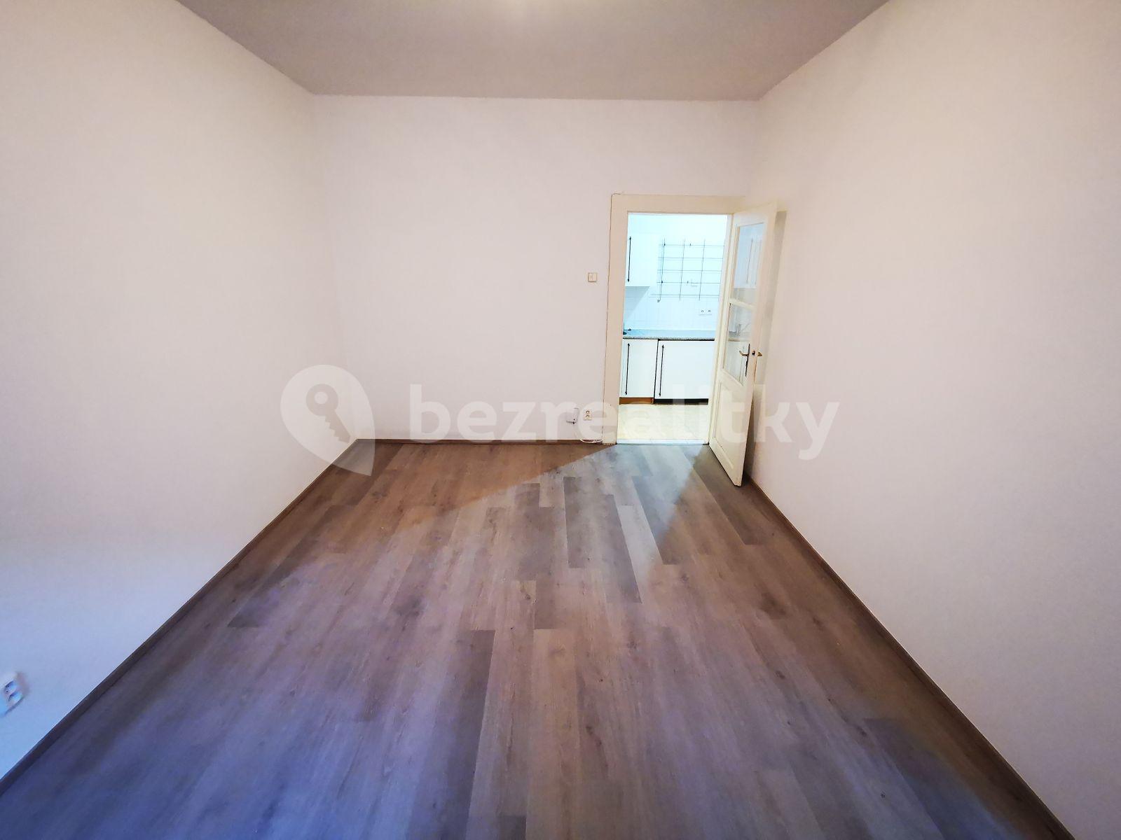 Pronájem bytu 2+1 45 m², V Háji, Praha, Praha