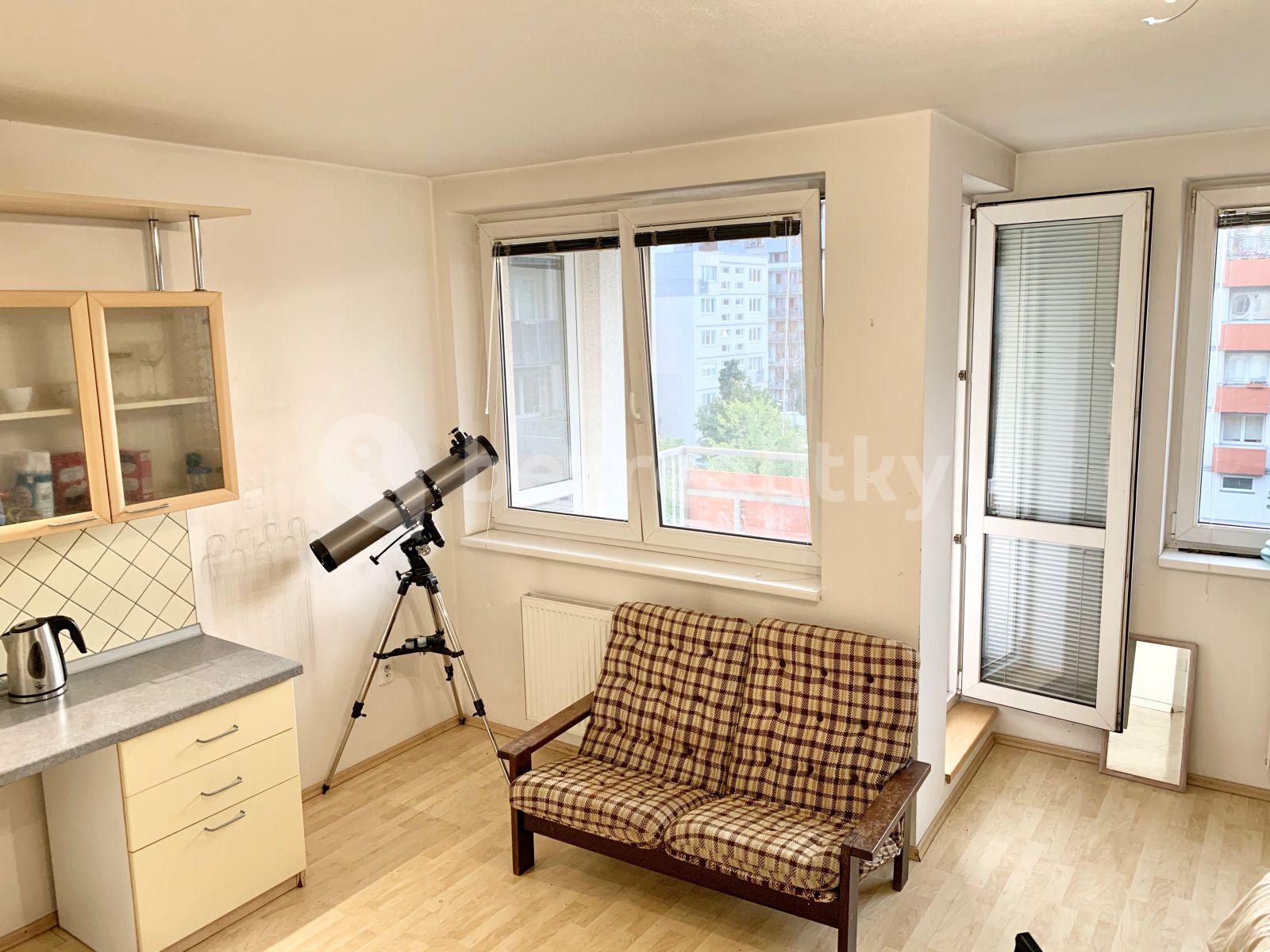 Pronájem bytu 2+kk 62 m², Žateckých, Praha, Praha