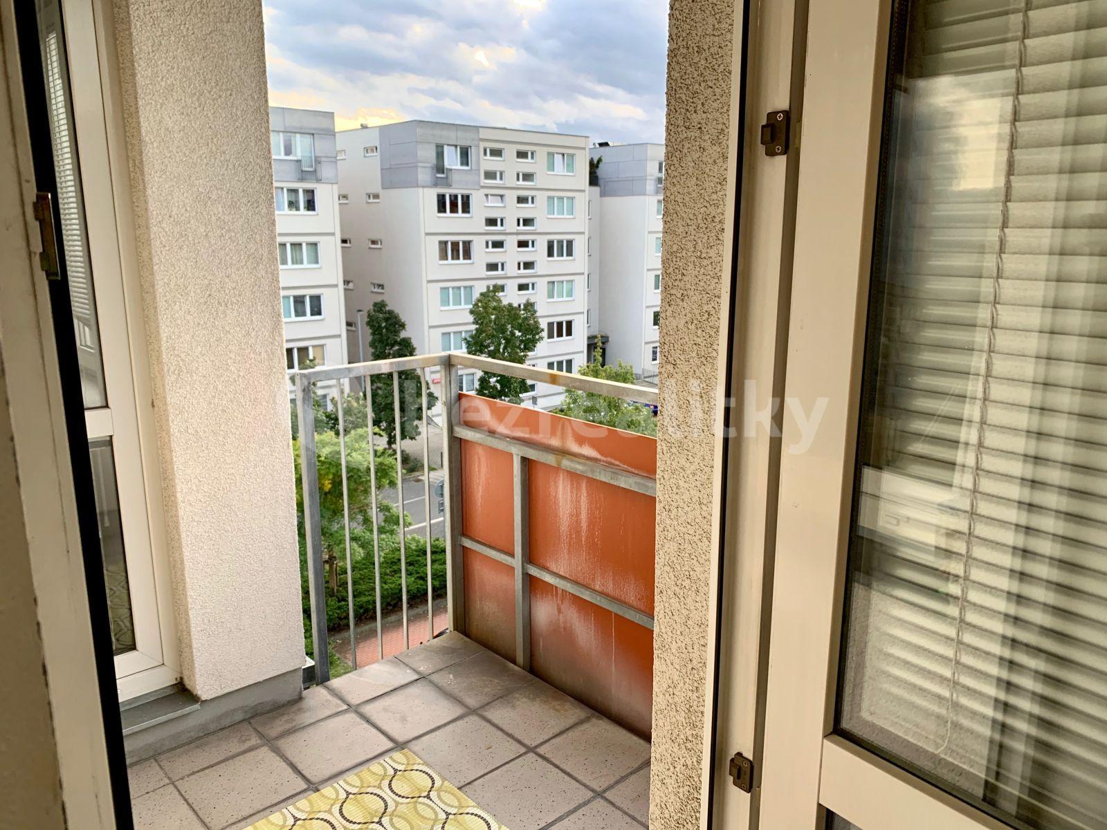 Pronájem bytu 2+kk 62 m², Žateckých, Praha, Praha