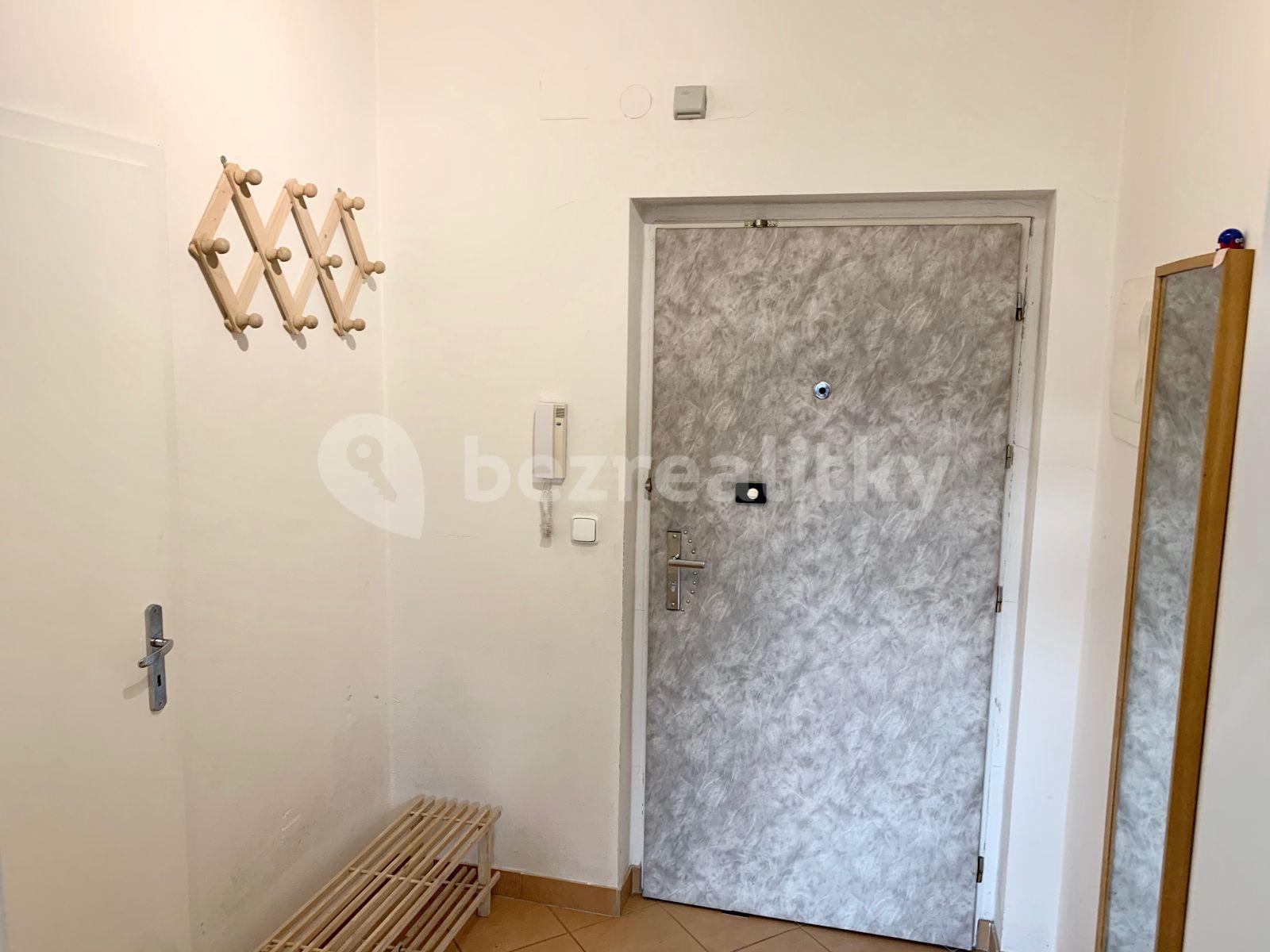 Pronájem bytu 2+kk 62 m², Žateckých, Praha, Praha