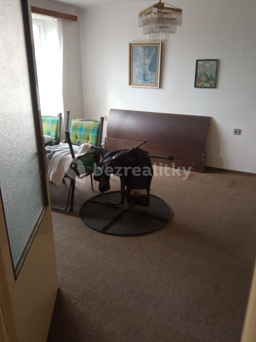 Pronájem bytu 3+1 70 m², Krásné Loučky, Mezno, Středočeský kraj