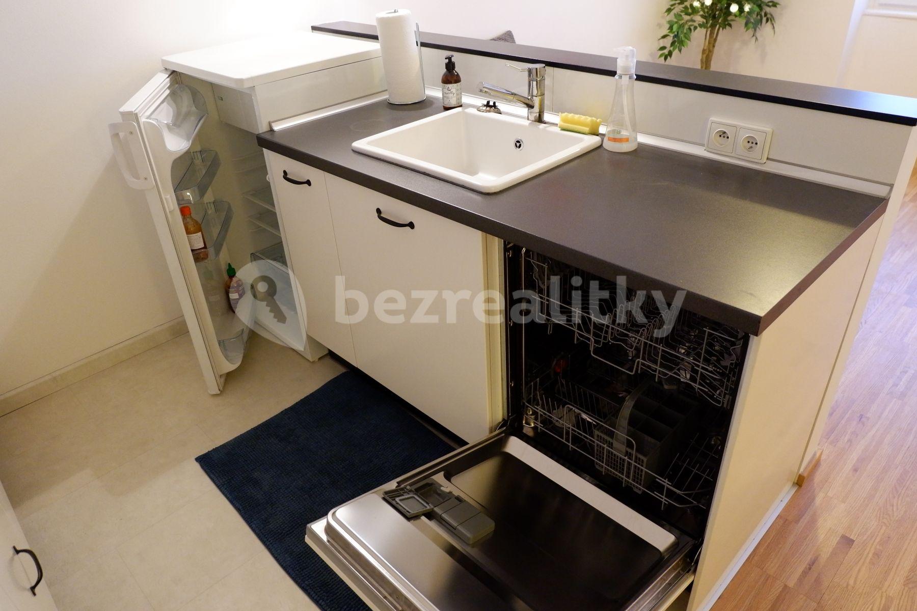 Pronájem bytu 2+kk 44 m², Na Dolinách, Praha, Praha