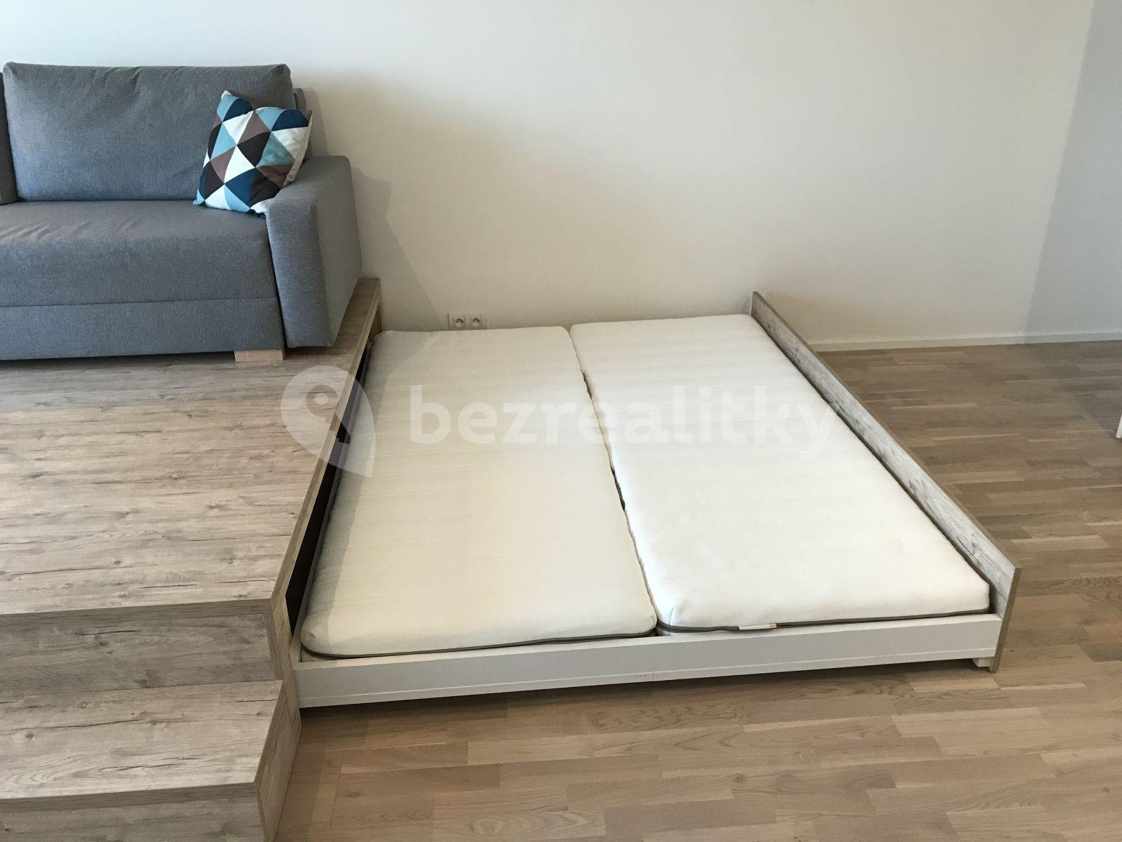 Pronájem bytu 1+kk 39 m², Za Strašnickou vozovnou, Praha, Praha