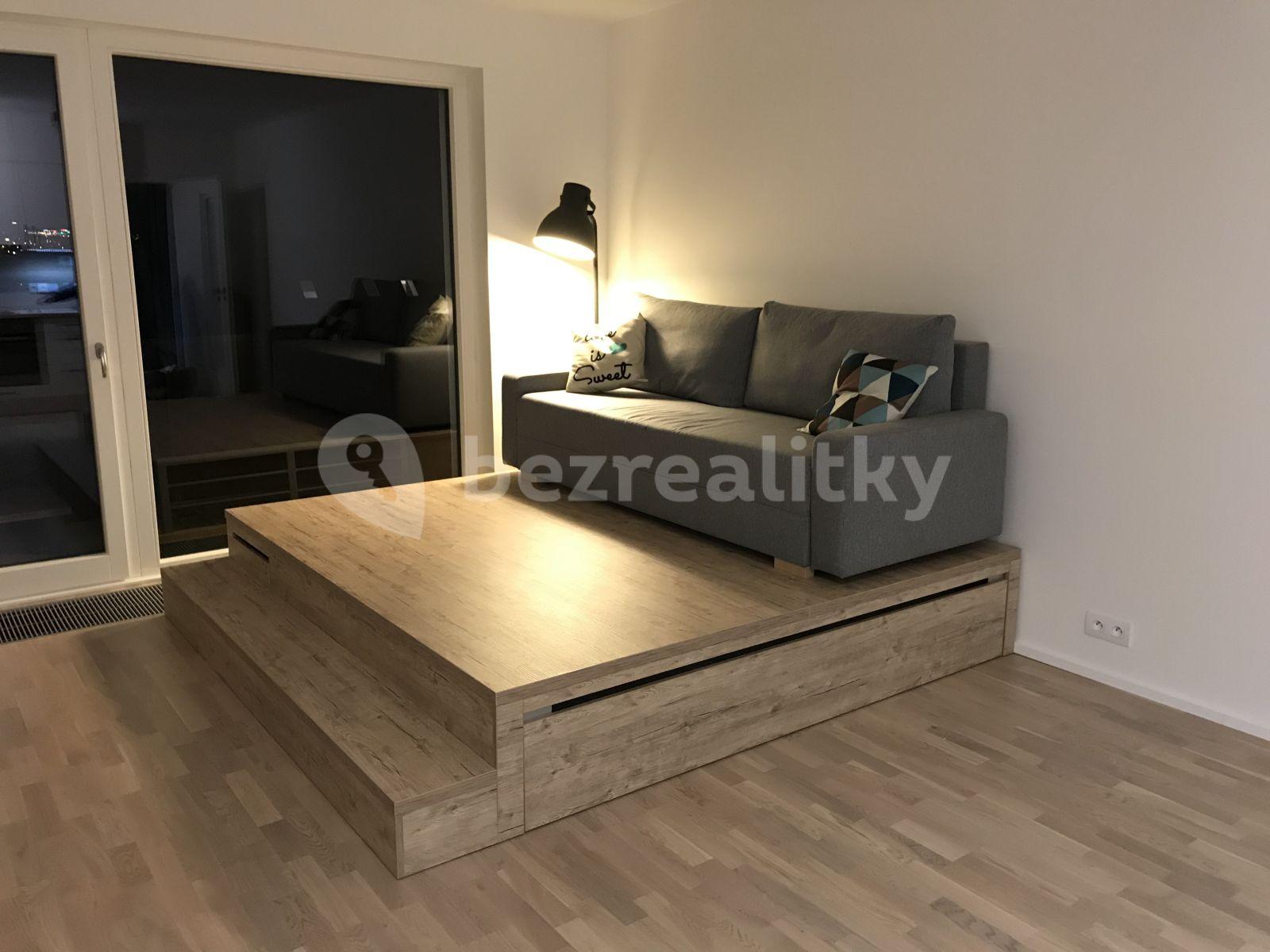 Pronájem bytu 1+kk 39 m², Za Strašnickou vozovnou, Praha, Praha