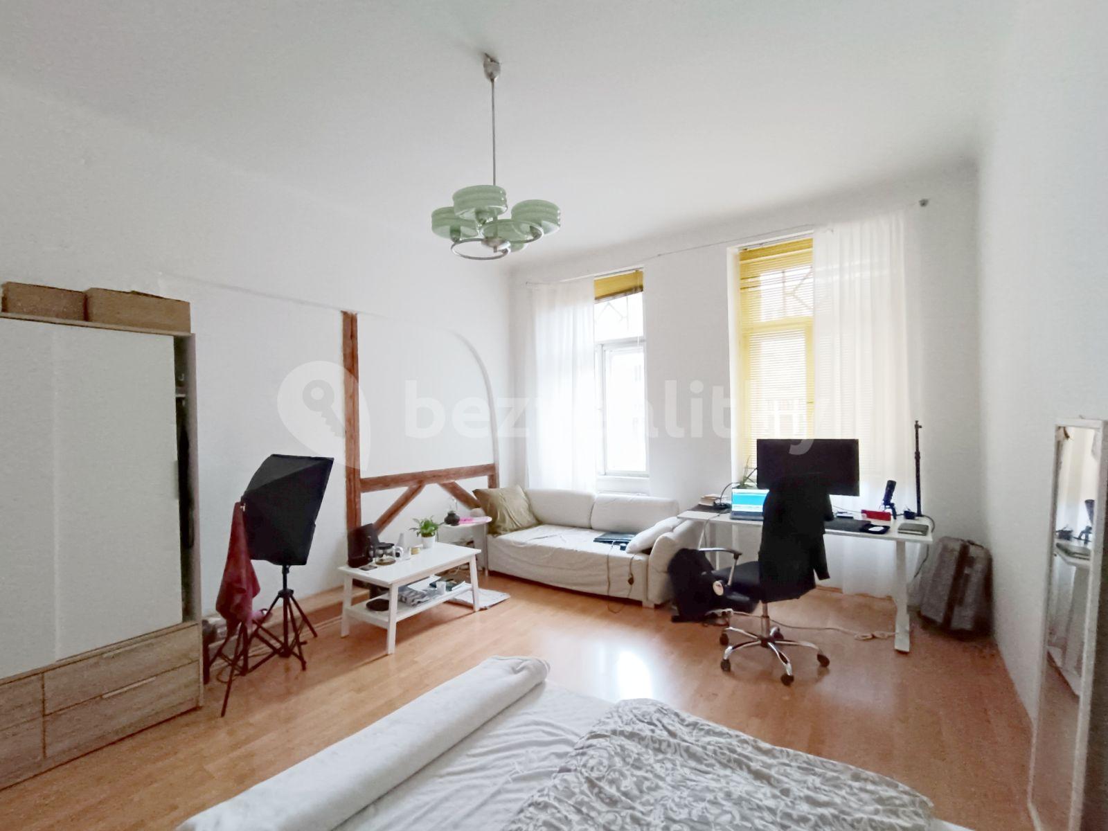 Pronájem bytu 3+1 24 m², Lesnická, Praha, Praha
