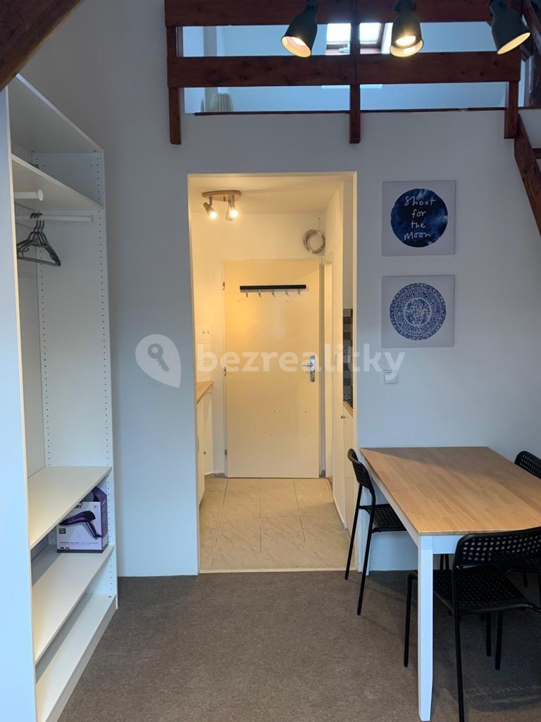 Pronájem bytu Garsoniéra 25 m², Kováků, Praha, Praha