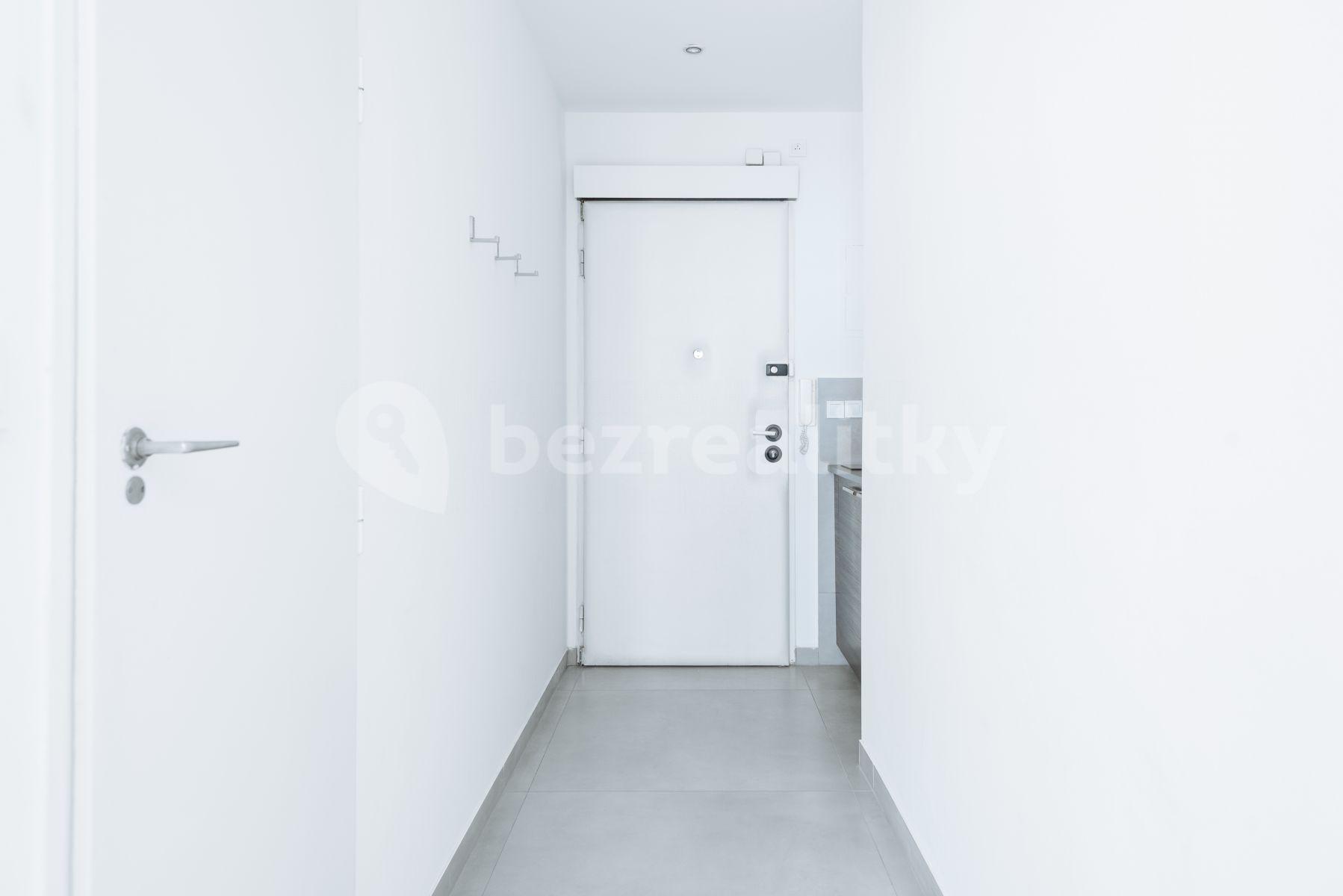 Pronájem bytu 1+kk 25 m², Klimentská, Praha, Praha