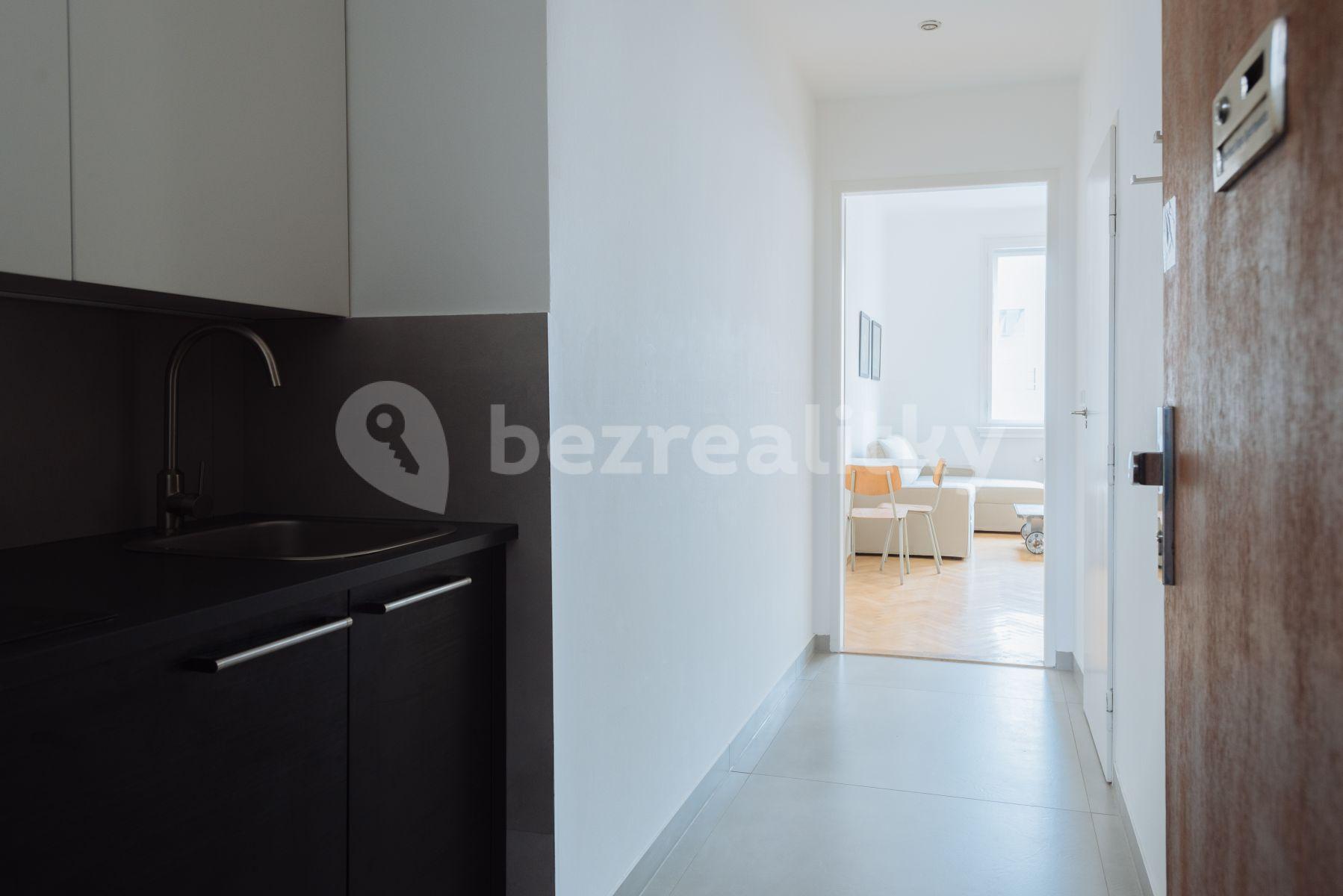 Pronájem bytu 1+kk 25 m², Klimentská, Praha, Praha