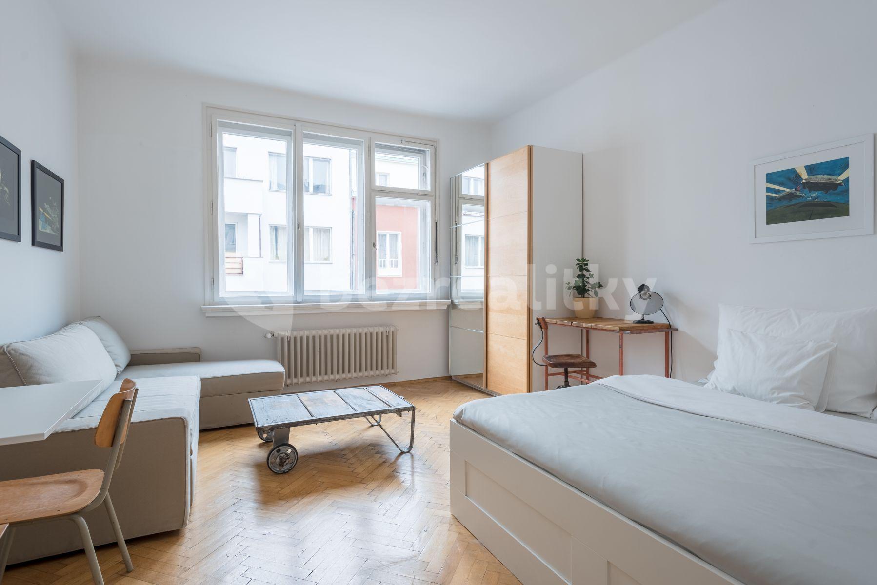 Pronájem bytu 1+kk 25 m², Klimentská, Praha, Praha