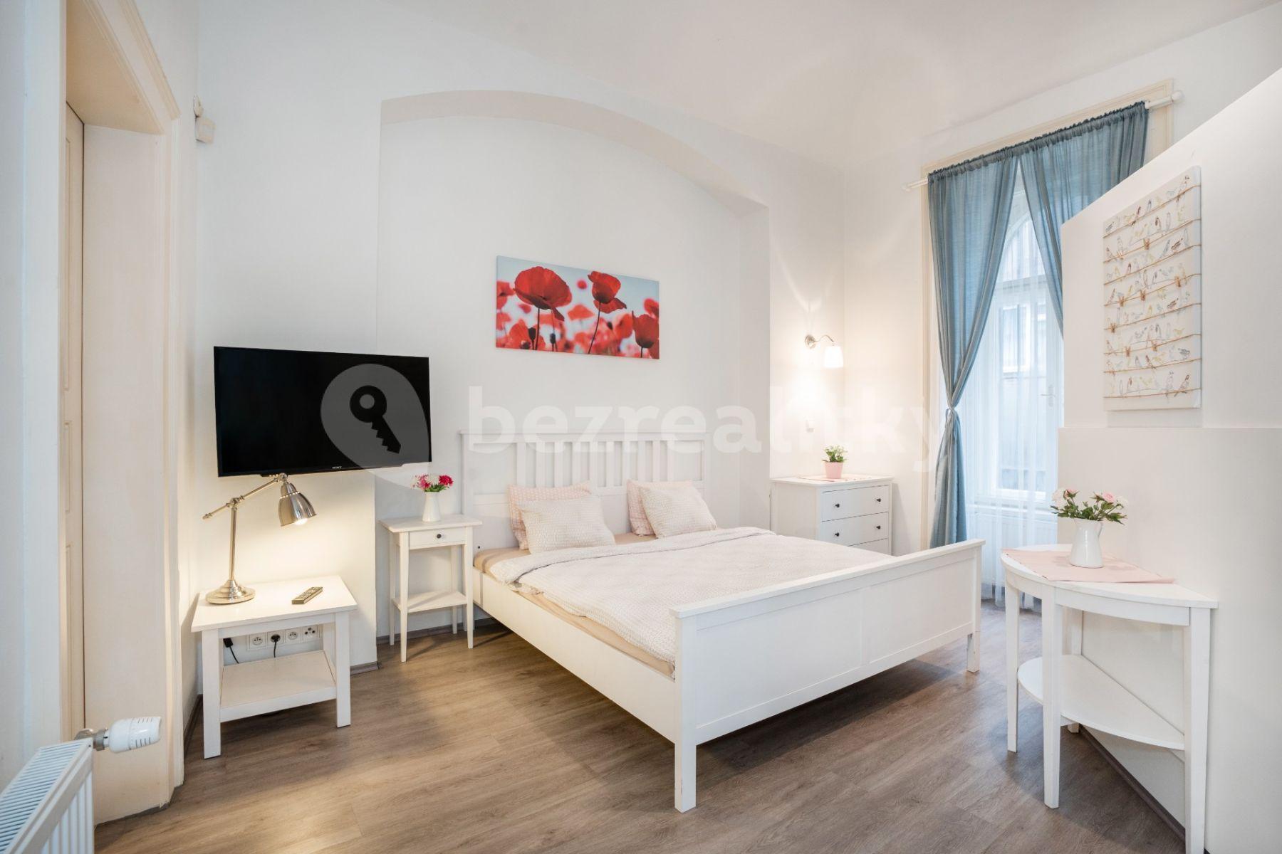 Pronájem bytu 1+1 29 m², Školská, Praha, Praha