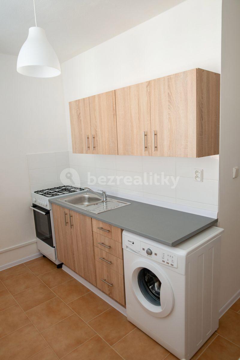 Pronájem bytu 1+1 30 m², Polní, Jihlava, Kraj Vysočina