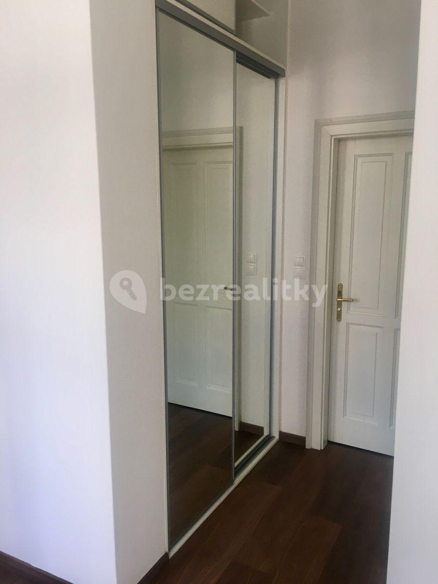 Pronájem bytu 1+kk 35 m², Zenklova, Praha, Praha