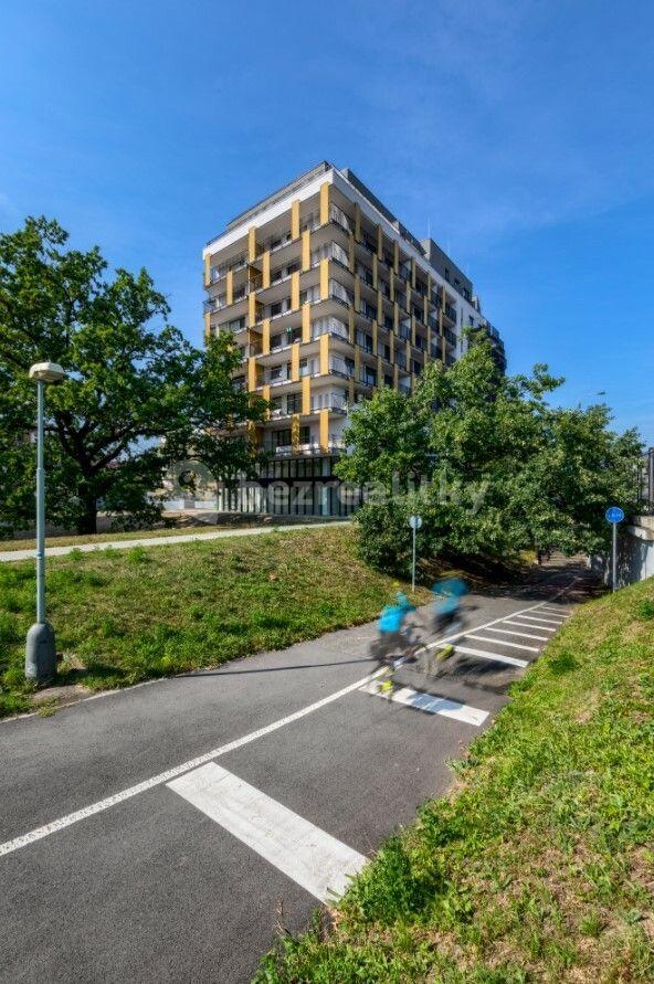 Pronájem bytu 1+kk 41 m², Československého exilu, Praha, Praha