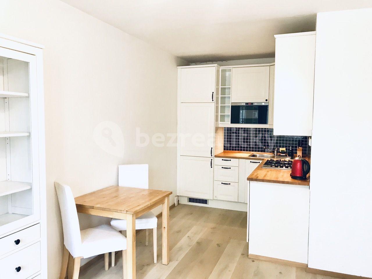 Pronájem bytu 2+kk 42 m², Křenická, Praha, Praha