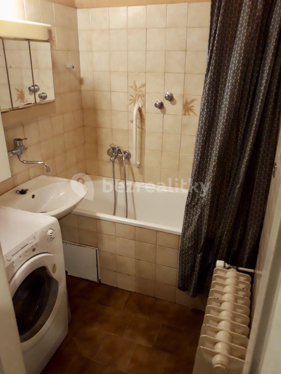 Pronájem bytu 2+1 64 m², Lucemburská, Praha, Praha