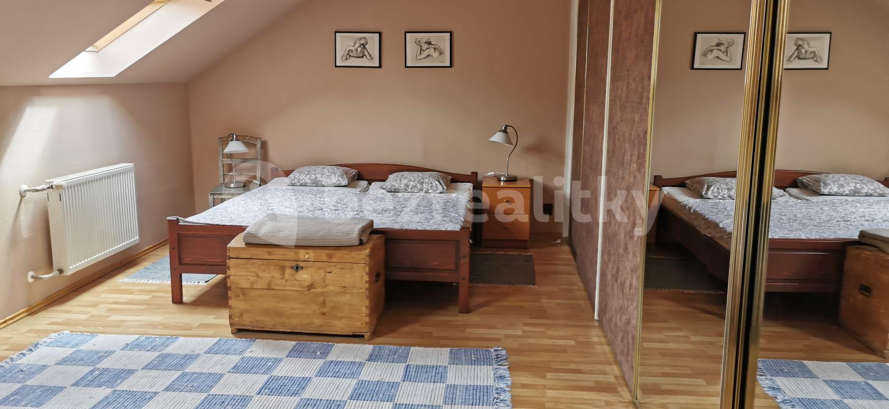 Pronájem bytu 4+1 180 m², Jiskrova, Praha, Praha