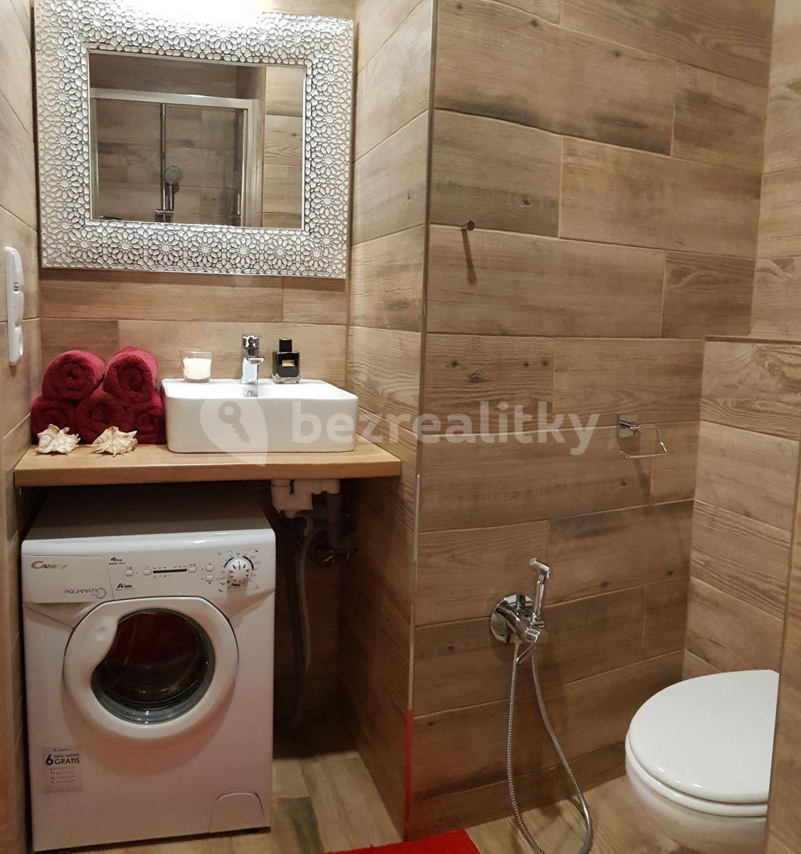 Pronájem bytu Garsoniéra 27 m², Jeremenkova, Praha, Praha