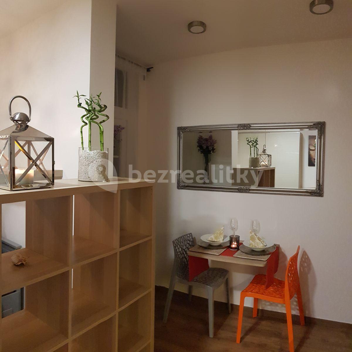 Pronájem bytu Garsoniéra 27 m², Jeremenkova, Praha, Praha