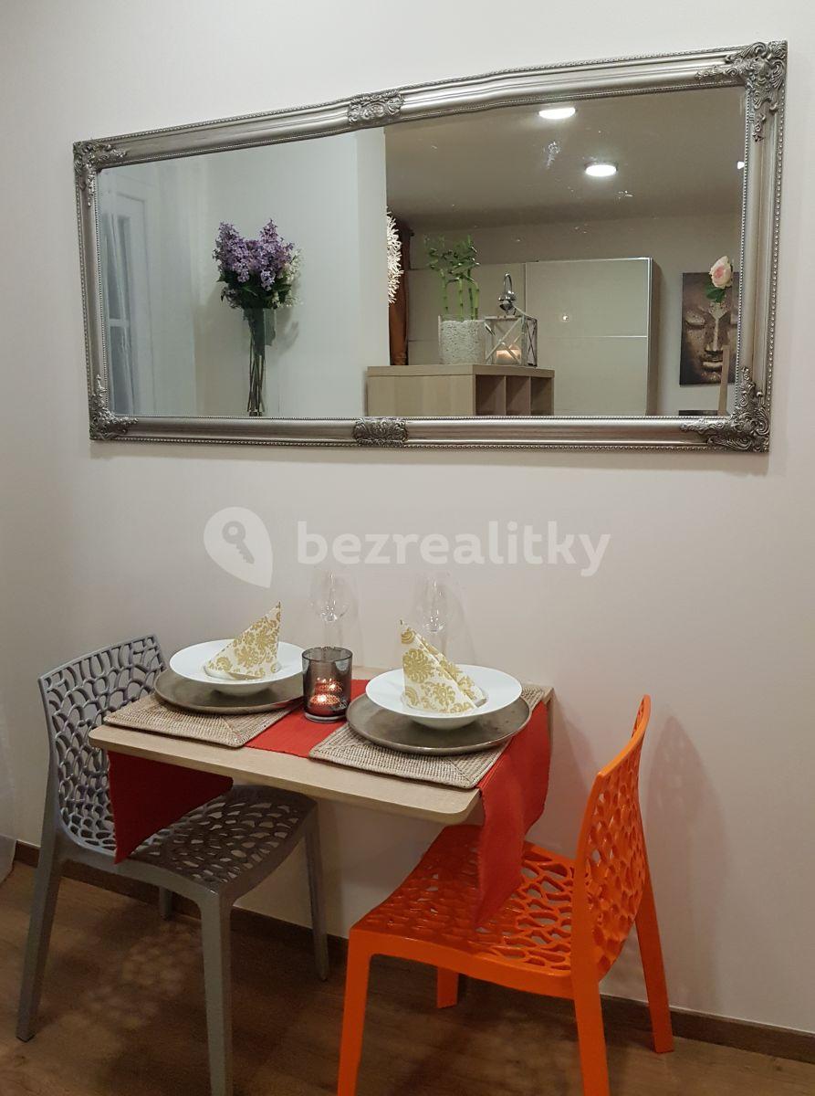 Pronájem bytu Garsoniéra 27 m², Jeremenkova, Praha, Praha