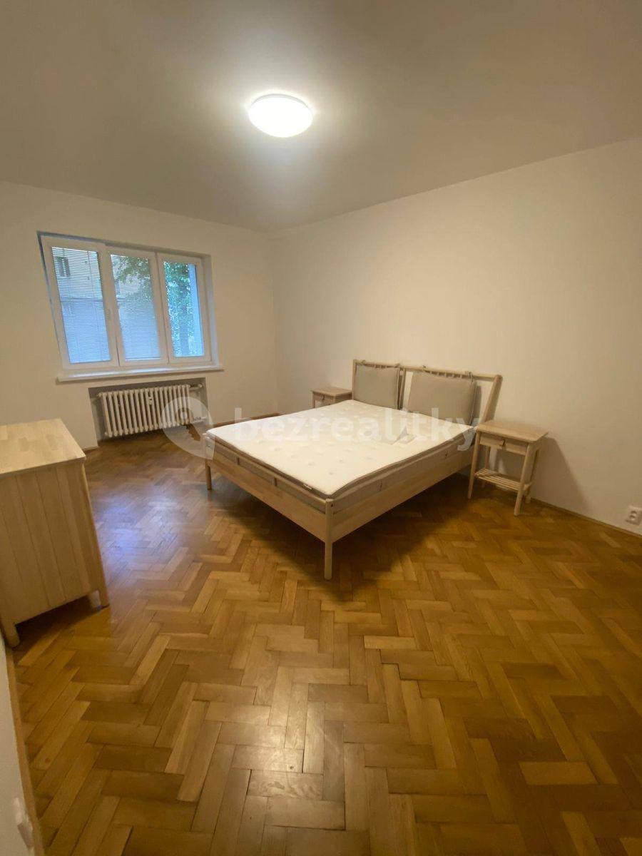 Pronájem bytu 3+1 71 m², Lužická, Bratislava - mestská časť Staré Mesto, Bratislavský kraj