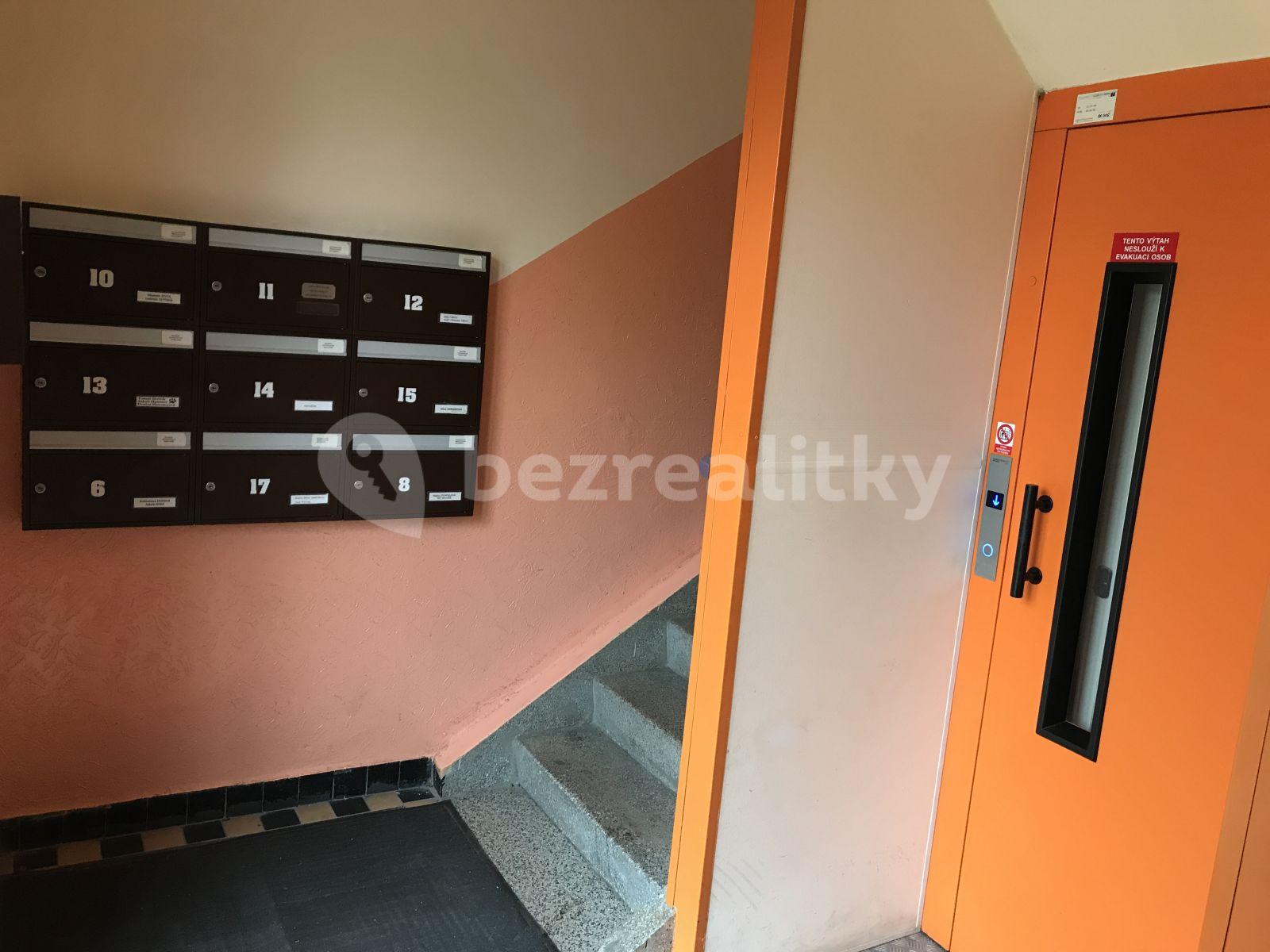 Pronájem bytu 2+1 50 m², Senohrabská, Praha, Praha