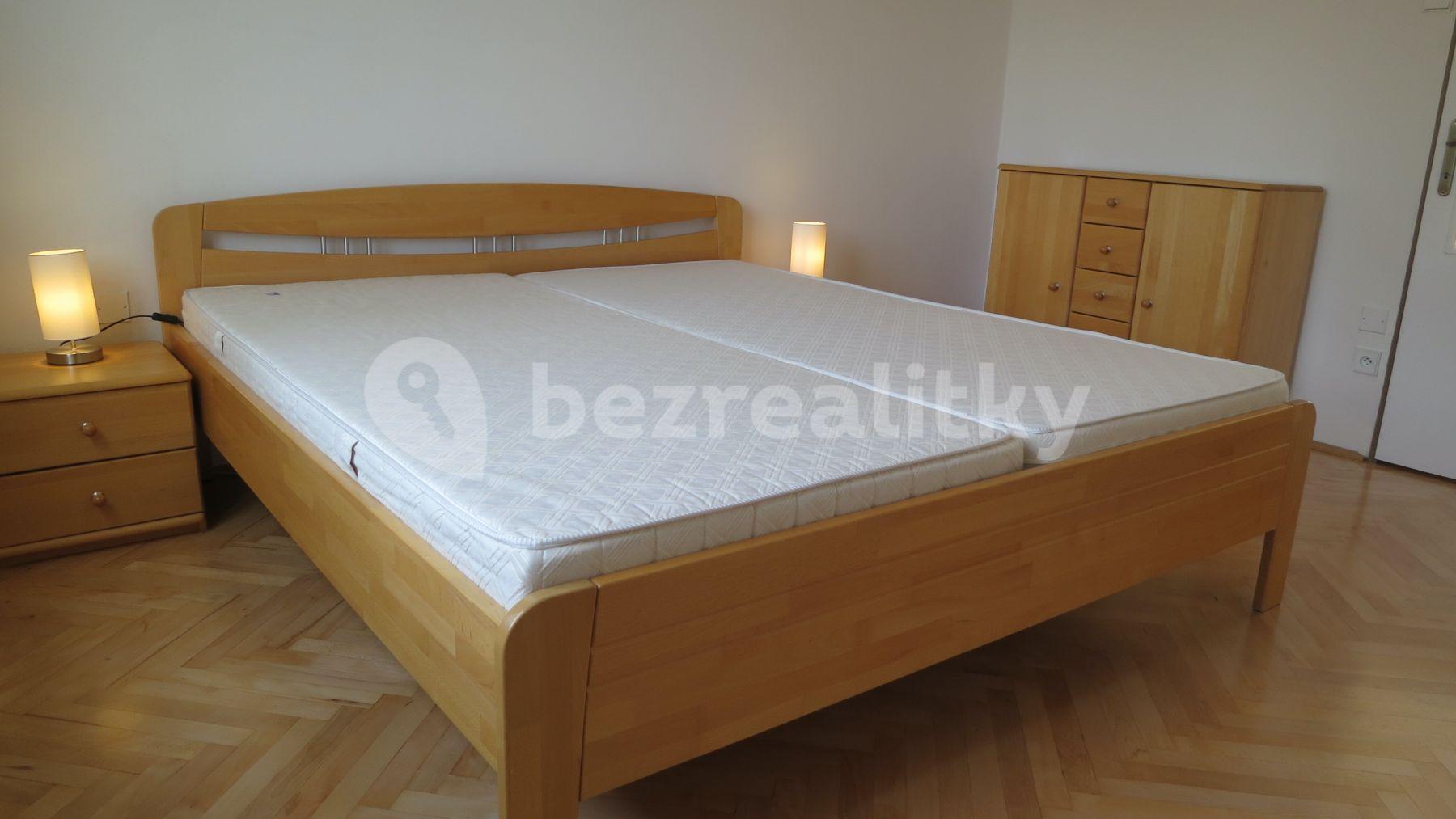 Pronájem bytu 2+1 50 m², Senohrabská, Praha, Praha