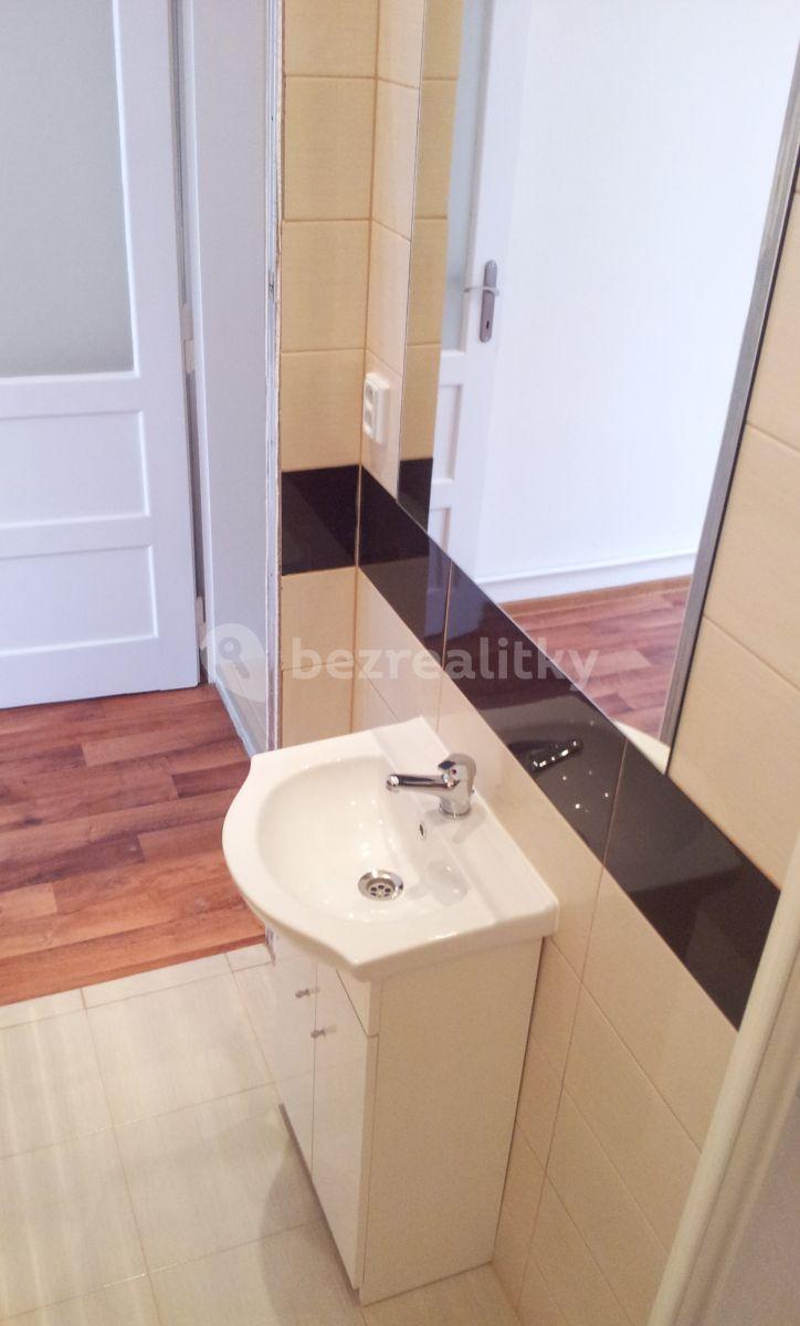 Pronájem bytu 1+kk 26 m², Slezská, Praha, Praha