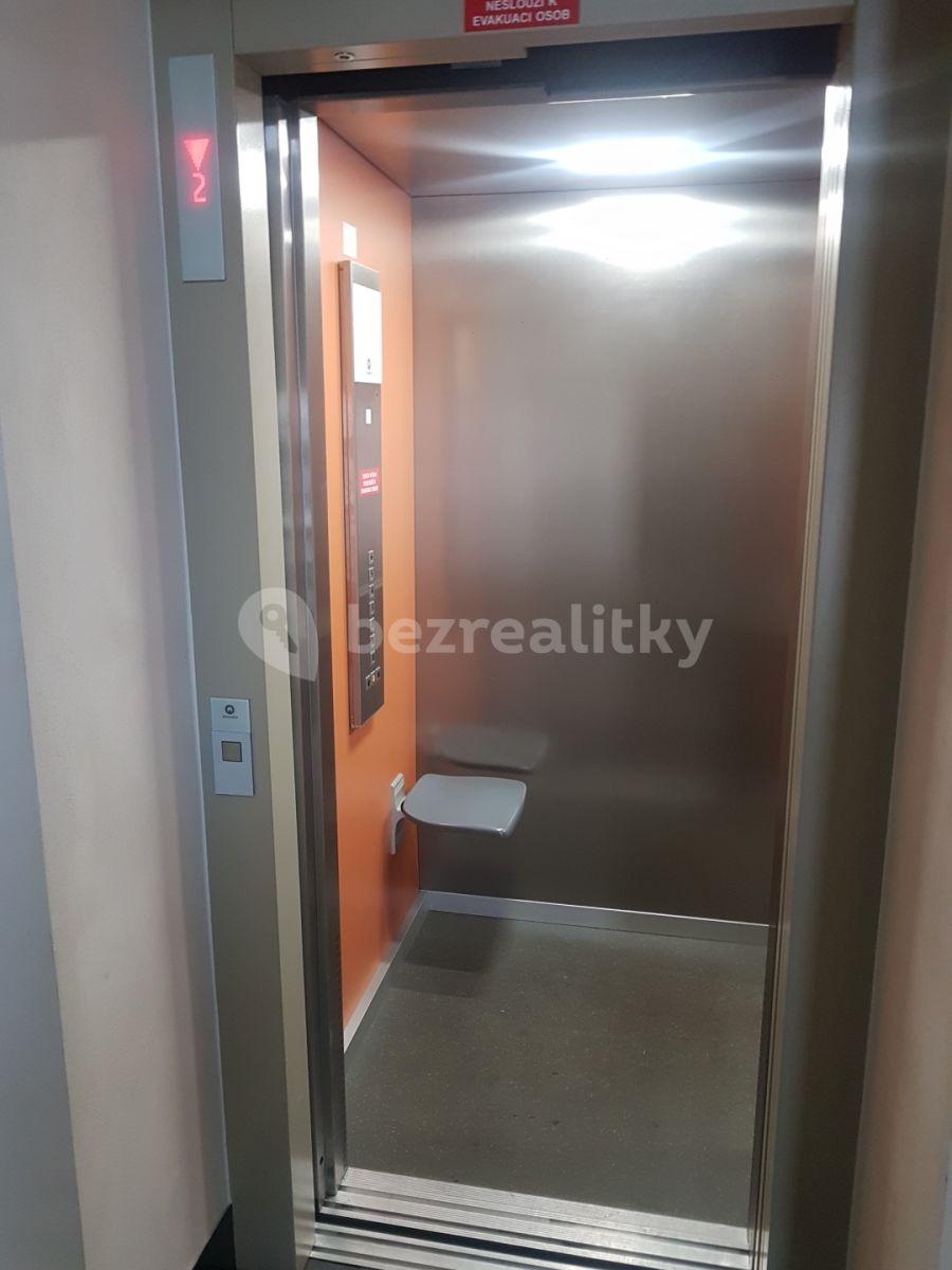 Pronájem bytu 1+kk 26 m², Slezská, Praha, Praha