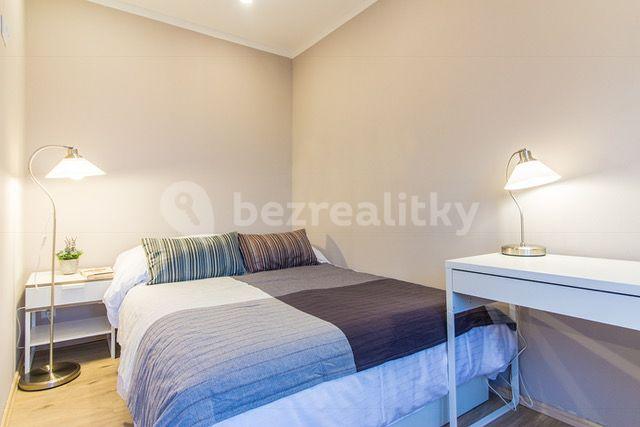 Pronájem bytu 1+kk 25 m², Plynární, Praha, Praha