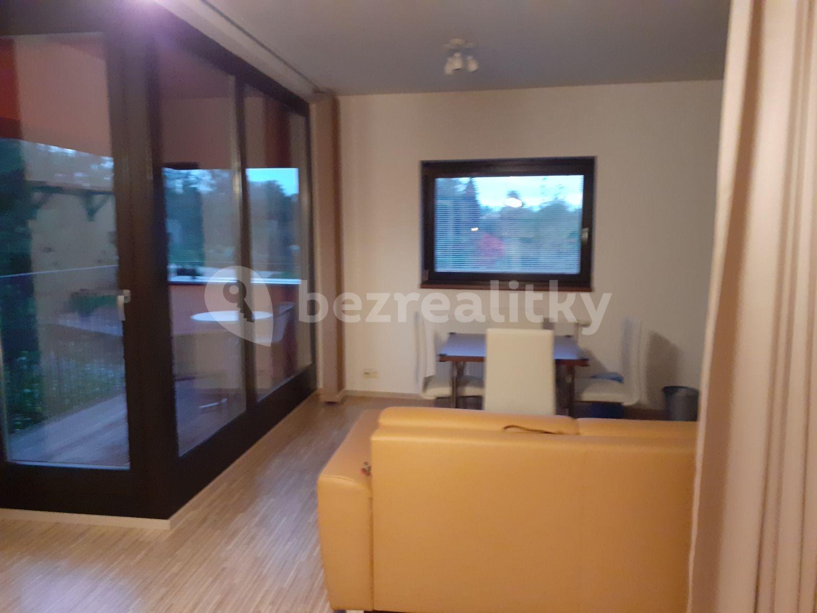 Pronájem bytu 1+kk 50 m², Stromovka, Havlíčkův Brod, Kraj Vysočina