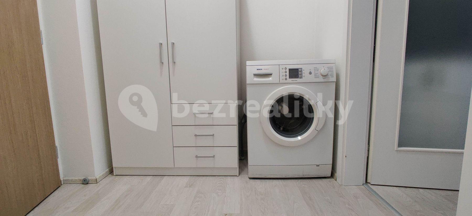 Pronájem bytu 1+kk 26 m², U Boru, České Budějovice, Jihočeský kraj