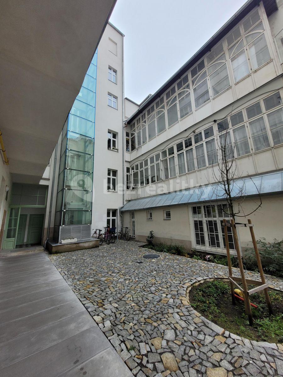 Pronájem bytu 1+1 43 m², Kamenická, Praha, Praha