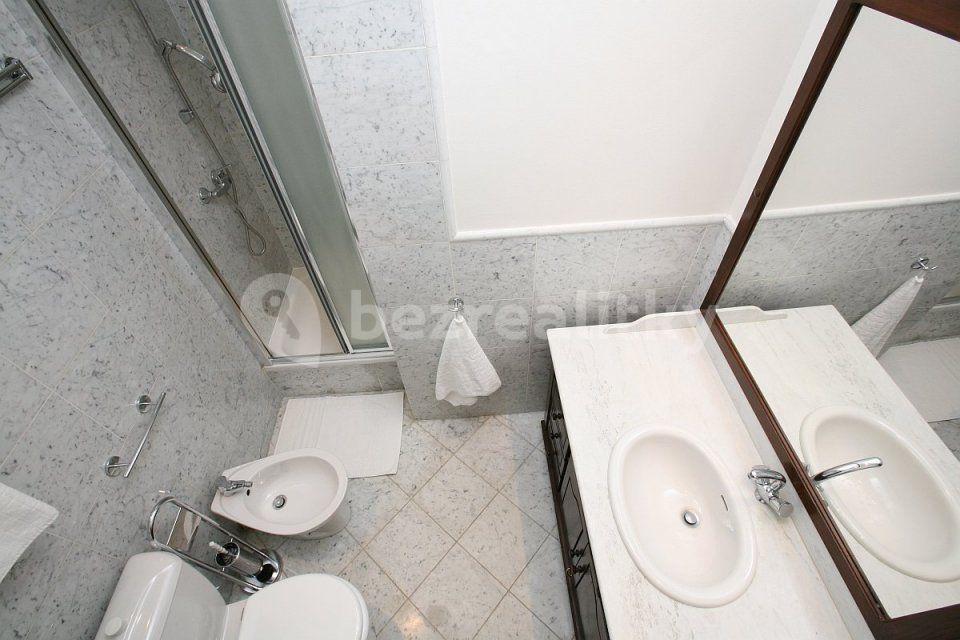 Pronájem bytu 2+kk 50 m², Korunní, Praha, Praha